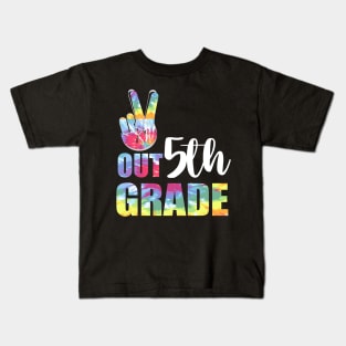 Peace out 5th grade end of school l. Last day of school. Summer break Kids T-Shirt